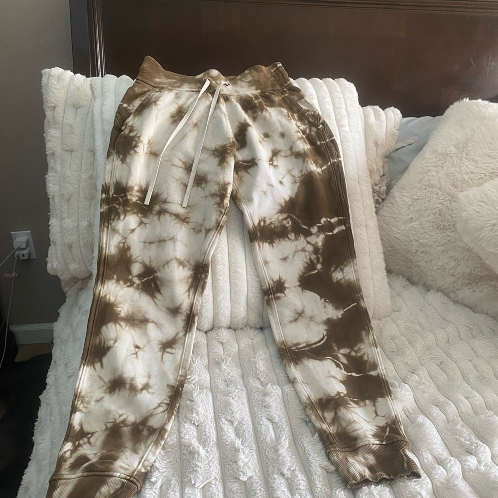 lululemon athletica Brown and White Tie-Dye Joggers